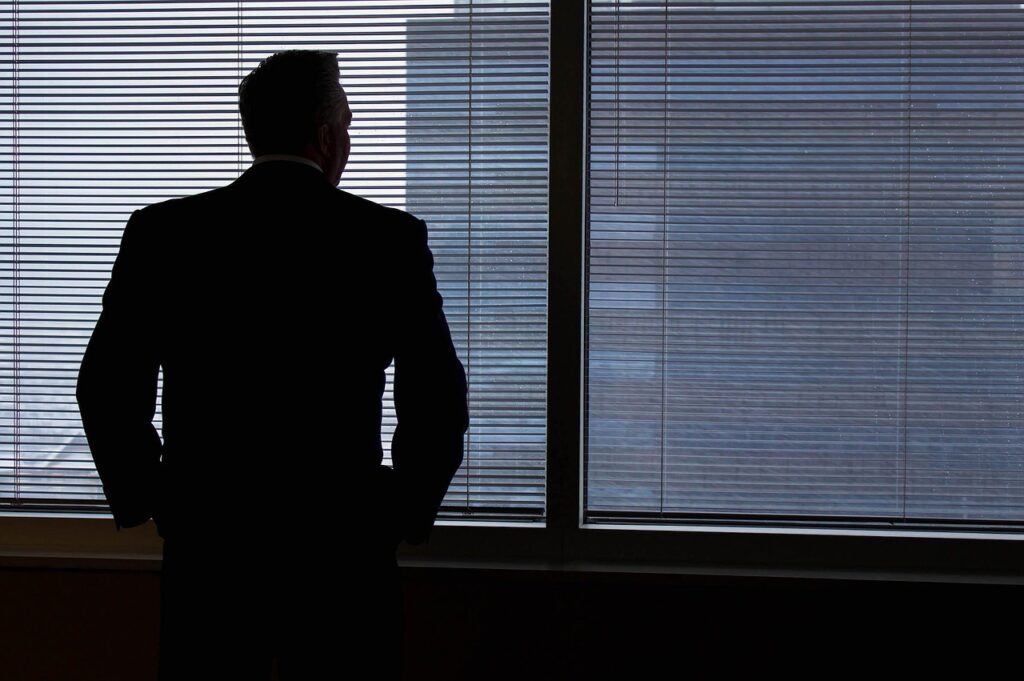 薄毛の悩みを解消するために髪の毛を増やす方法は？